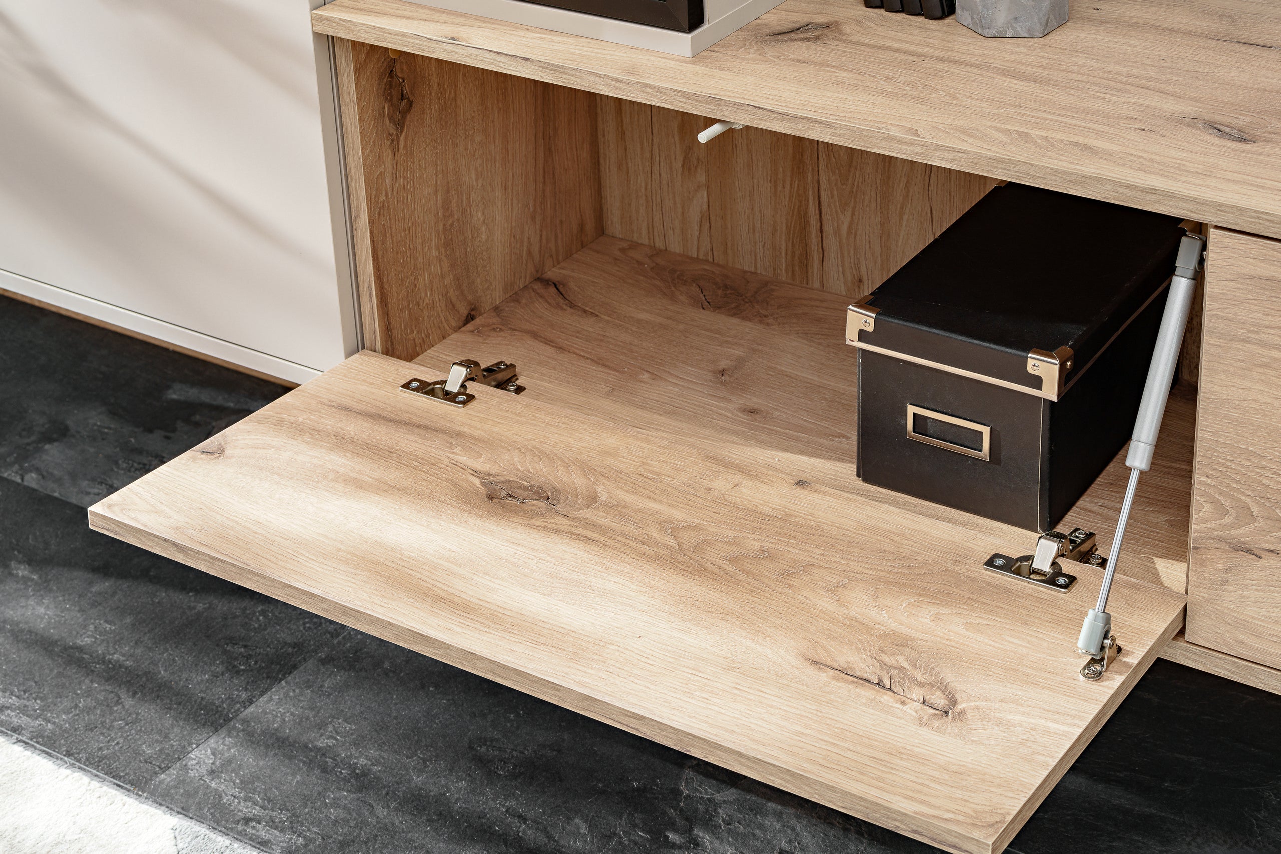 Eaton Media Wall Unit W240cm